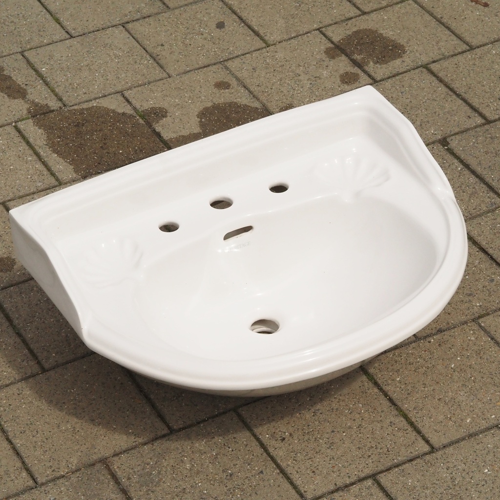 Double bathroom sink in green glazed porcelain by Villeroy & Boch