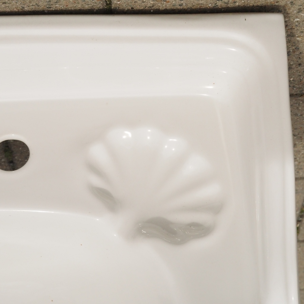 Double bathroom sink in green glazed porcelain by Villeroy & Boch