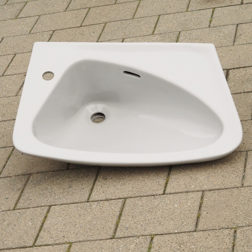 Double bathroom sink in green glazed porcelain by Villeroy & Boch