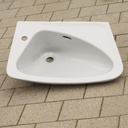 Double bathroom sink in green glazed porcelain by Villeroy & Boch