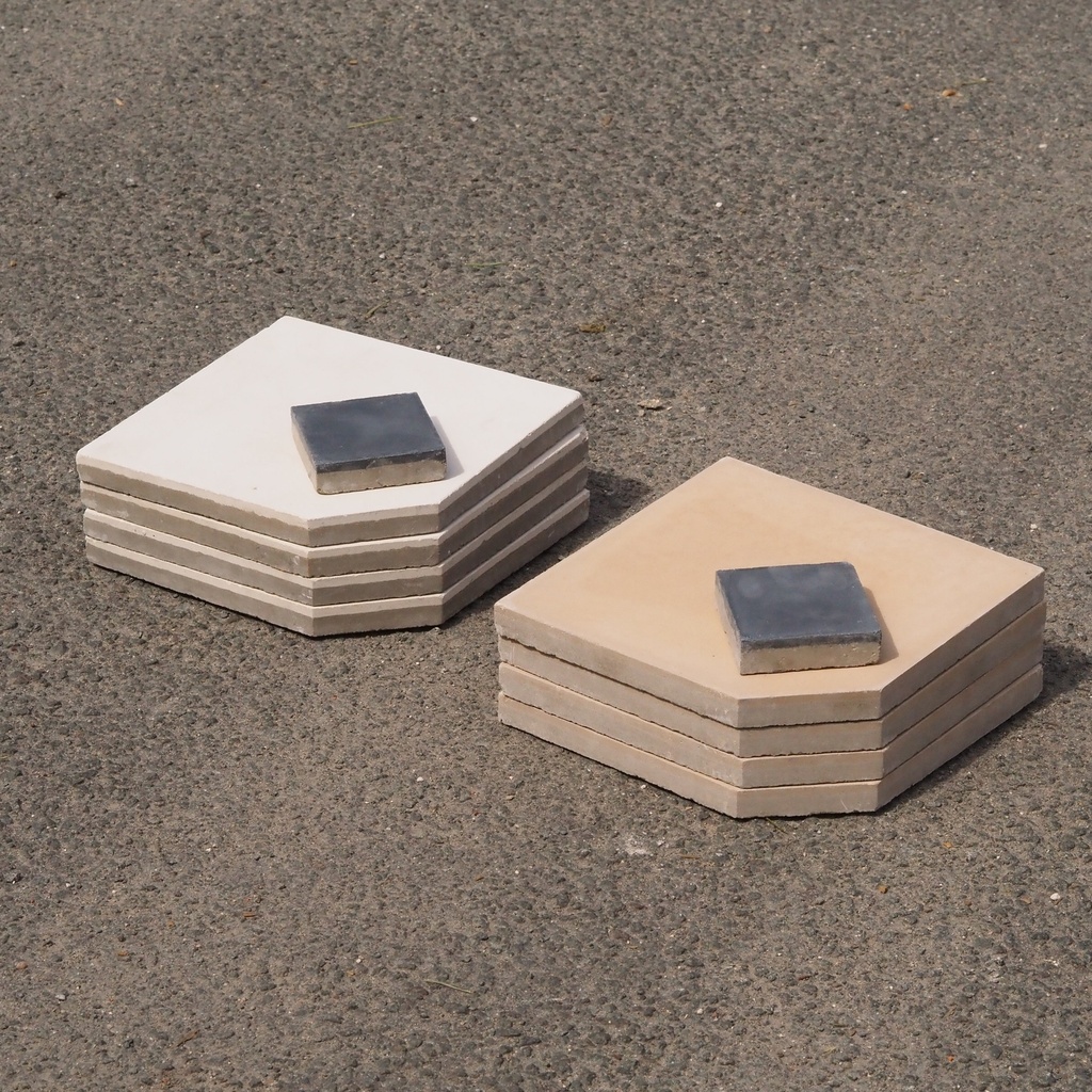 Box of 24 glazed terracotta wall tiles by Emery&Cie (15 x 15 cm) - Cobalt blue