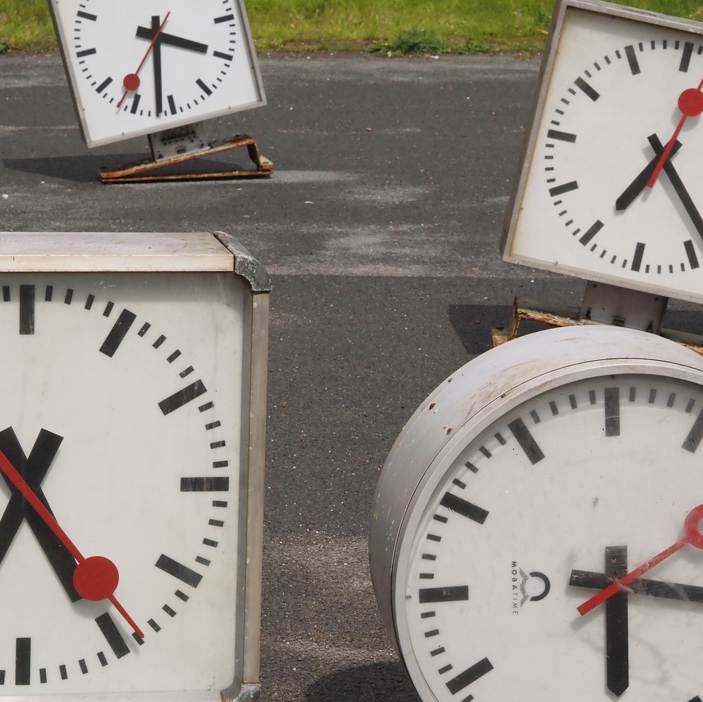Wall mounted clock reclaimed from the SNCB - Various sizes and shapes