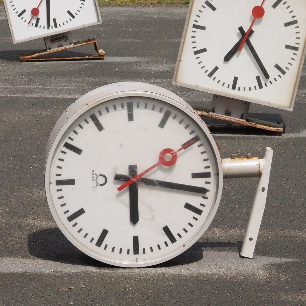 Wall mounted clock reclaimed from the SNCB - Various sizes and shapes