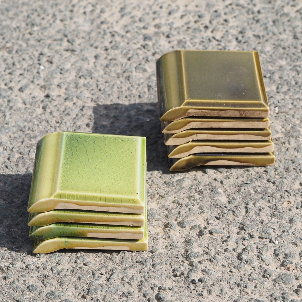 Handmade cement tile by Emery&Cie (20 x 20 cm) - Only available in our physical shop