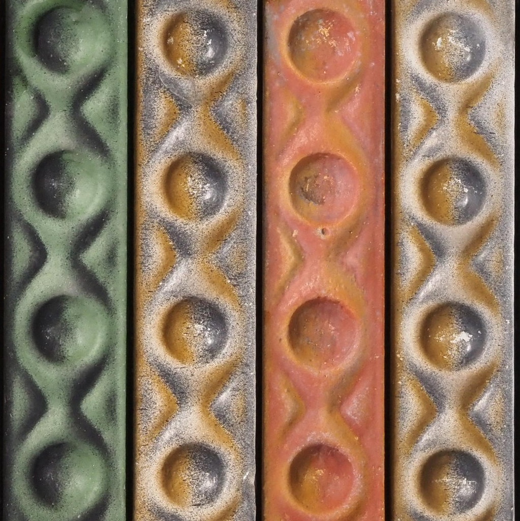 Handpainted glazed terracotta tile from the workshop of Agnès Emery (various sizes) - Only available in our physical shop