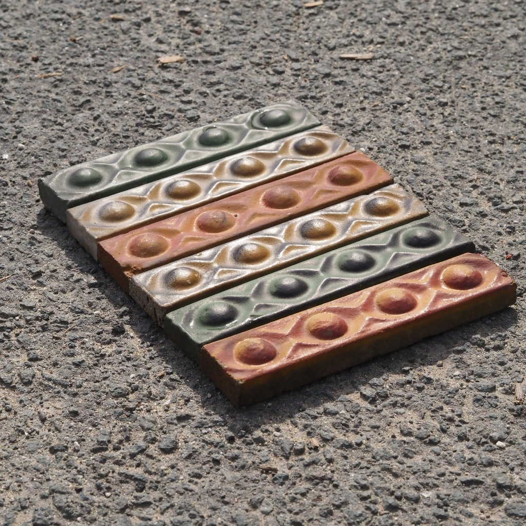 Box of 24 glazed terracotta wall tiles by Emery&Cie (15 x 15 cm) - Cobalt blue