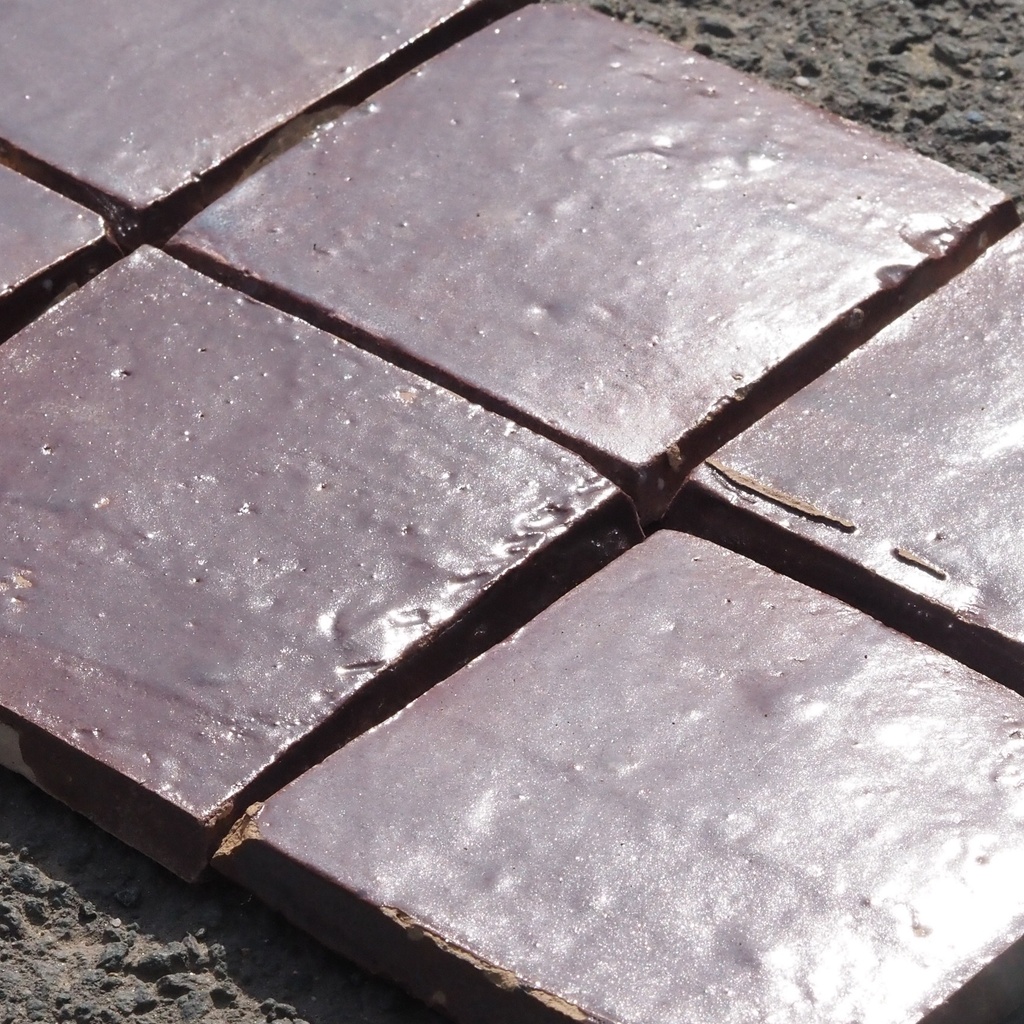 Handmade zellige tile in glazed terracotta by Emery&Cie (12 x 12 cm) - Purple