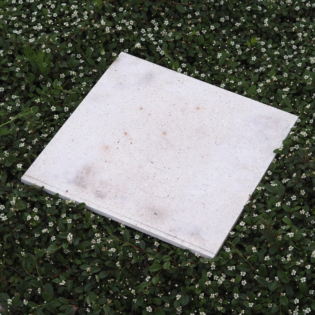 Square recut slab of terrazzo ‘Vetisol Cristo’ (50 x 50 cm)