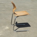 Stackable cantilever chair in pagwood and chromed steel by Fpf Flötotto