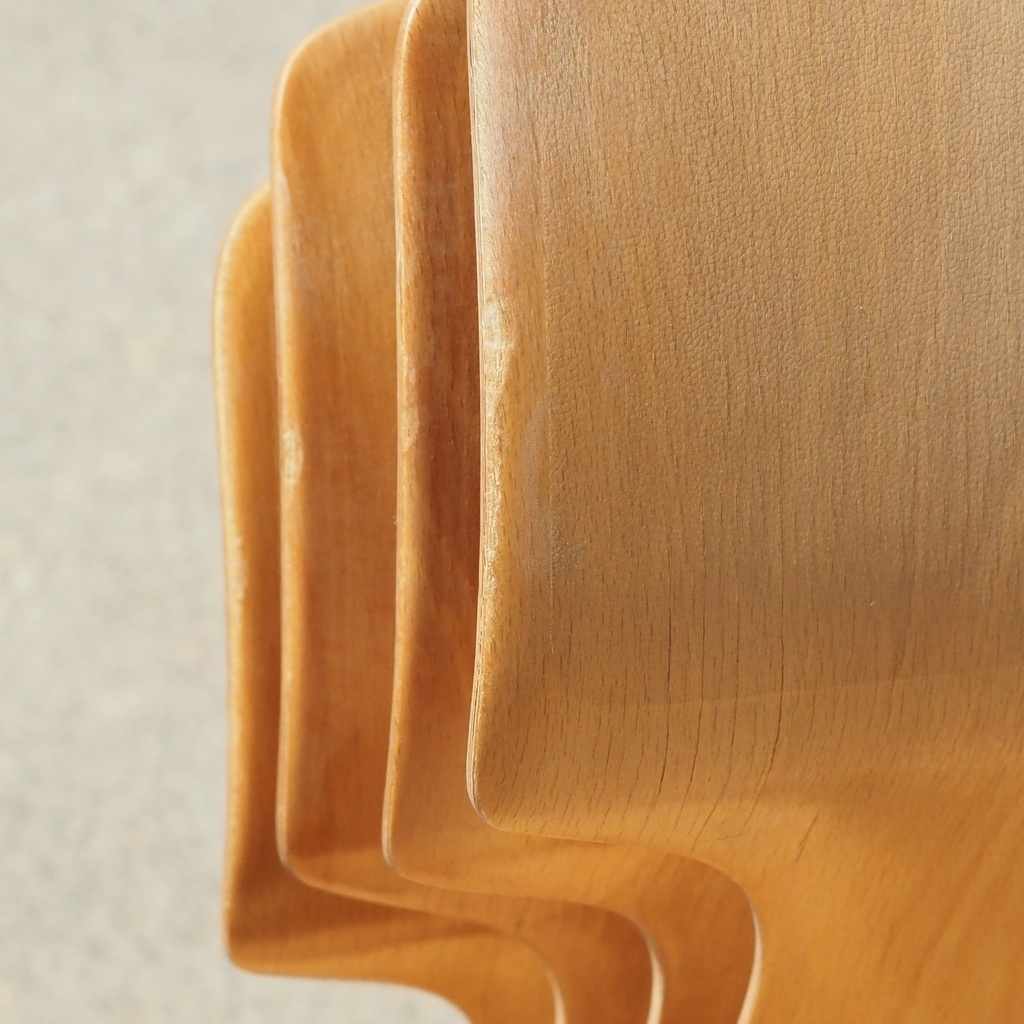 Stackable cantilever chair in pagwood and chromed steel by Fpf Flötotto
