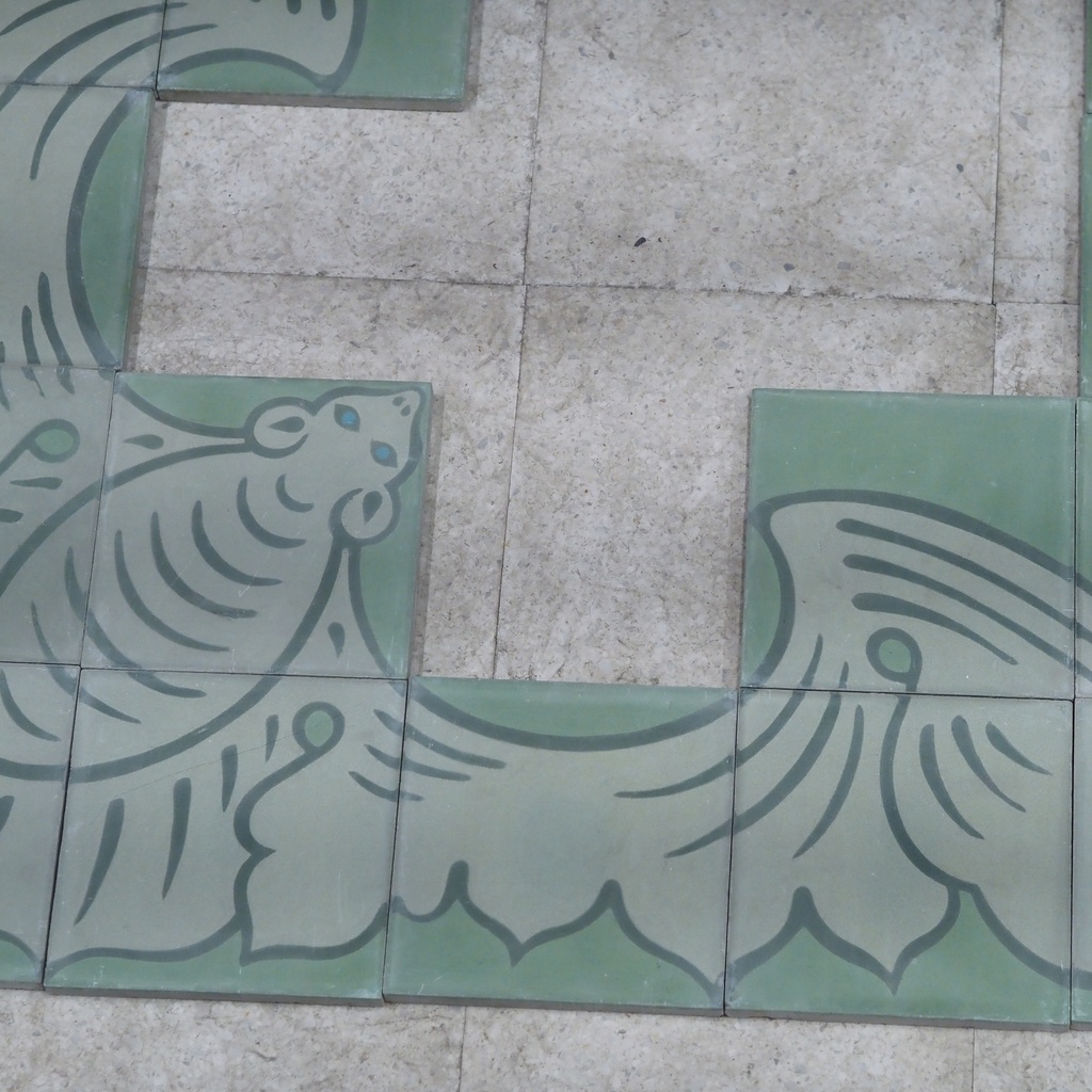 Handpainted glazed terracotta tile from the workshop of Agnès Emery (various sizes) - Only available in our physical shop