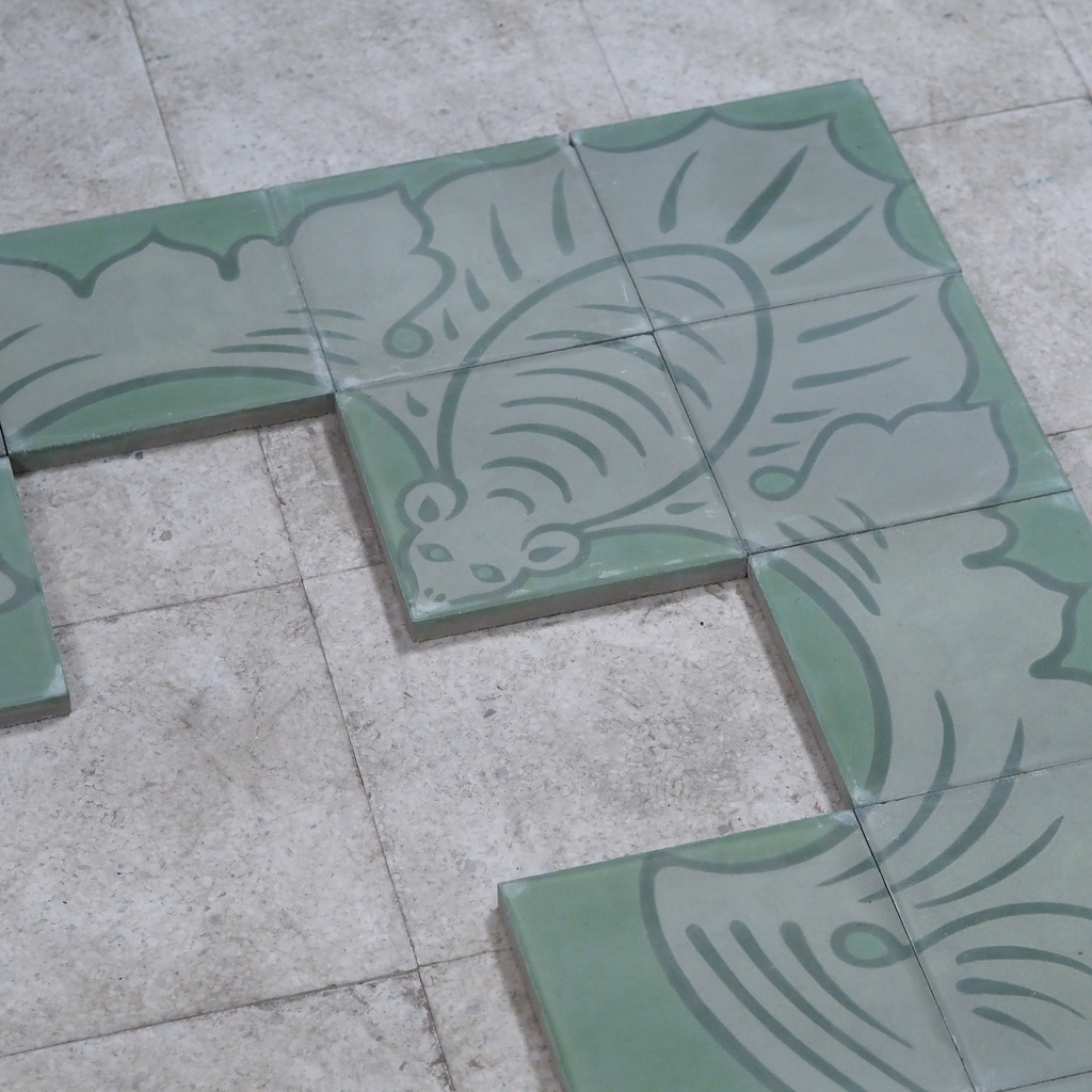 Set of 5 'cabochon' cement tiles by Emery&Cie (40 x 40 cm) - Pink
