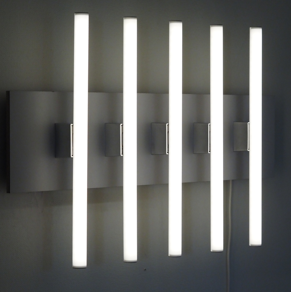 Wall/Ceiling mounted porcelain socket (E27)