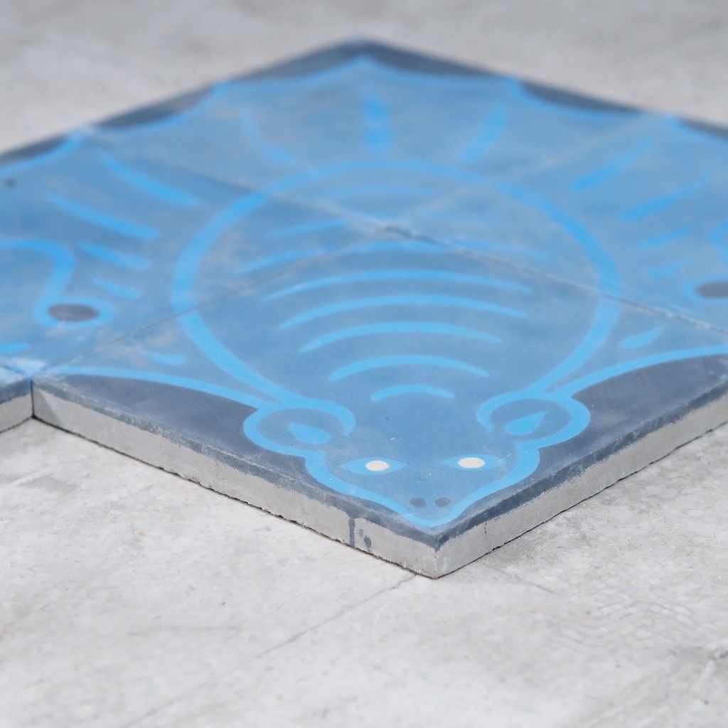 Handpainted glazed terracotta tile from the workshop of Agnès Emery (various sizes) - Only available in our physical shop