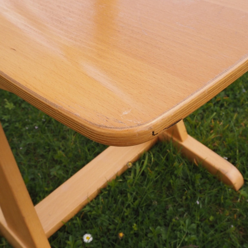 Stackable chair in varnished beech plywood and powder coated steel