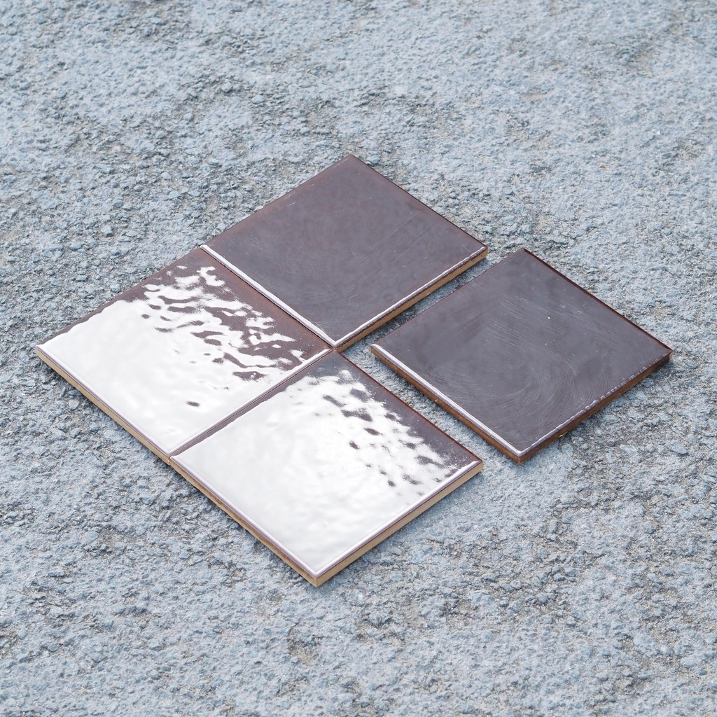 Handpainted glazed terracotta tile from the workshop of Agnès Emery (various sizes) - Only available in our physical shop