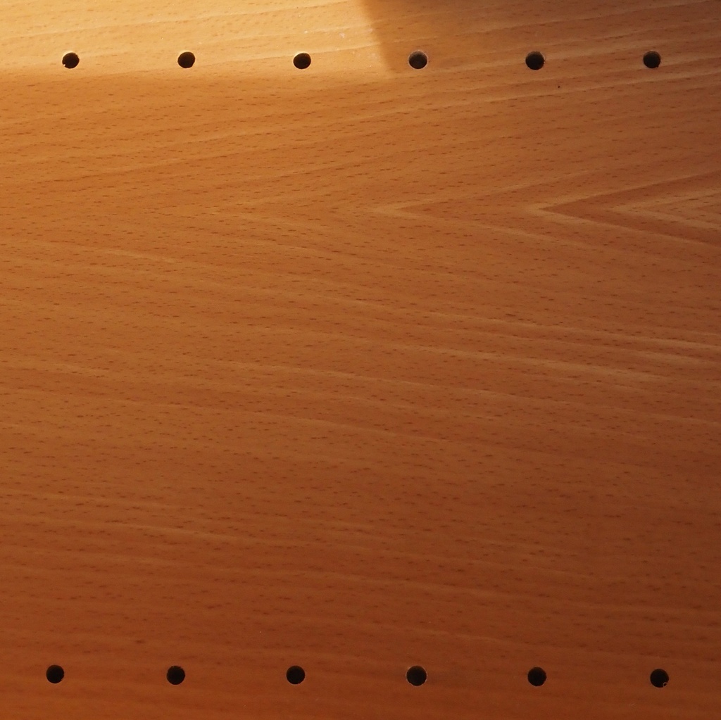Display cabinet in pine plywood
