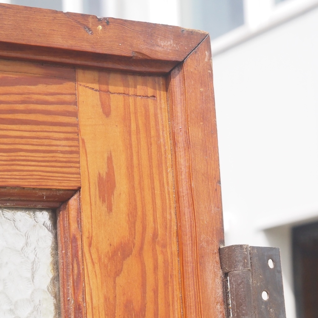 Door in varnished solid pine with textured glass panels (H. 216,5 x W. 82,8 cm) - Right