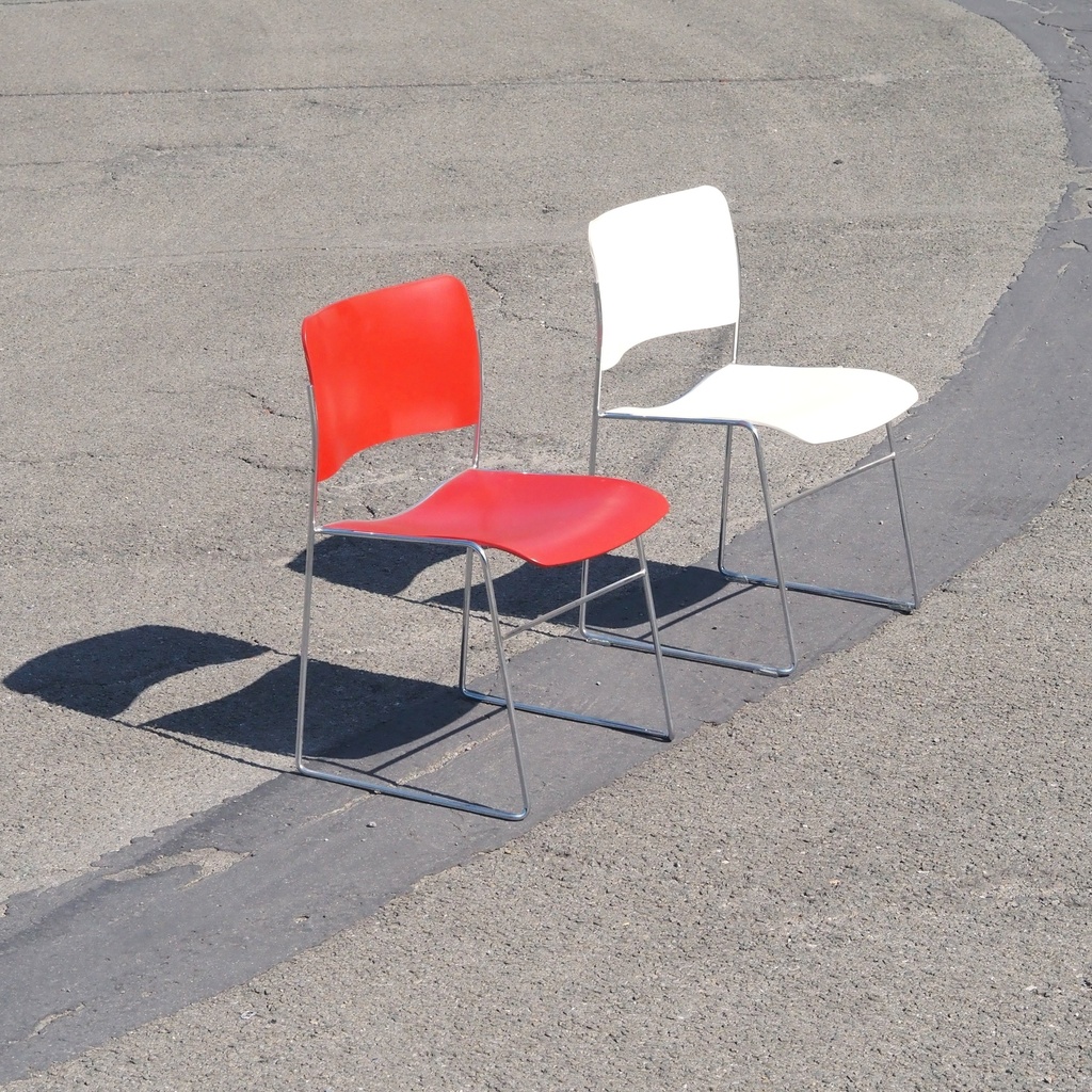 Stackable chair '40/4' by David Rowland for Howe in polyamide