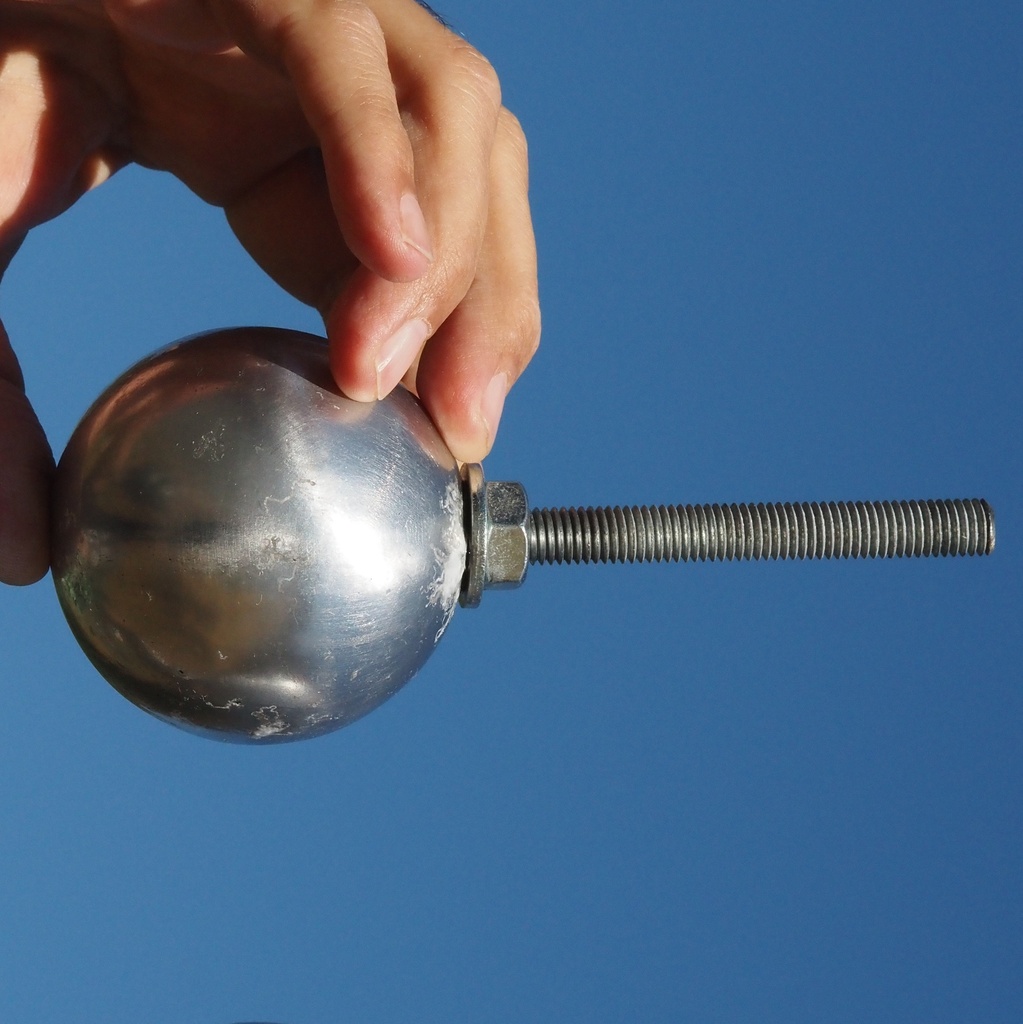 Handmade glass cabinet knob 'Bubble' by Emery&Cie (⌀ 8 cm)