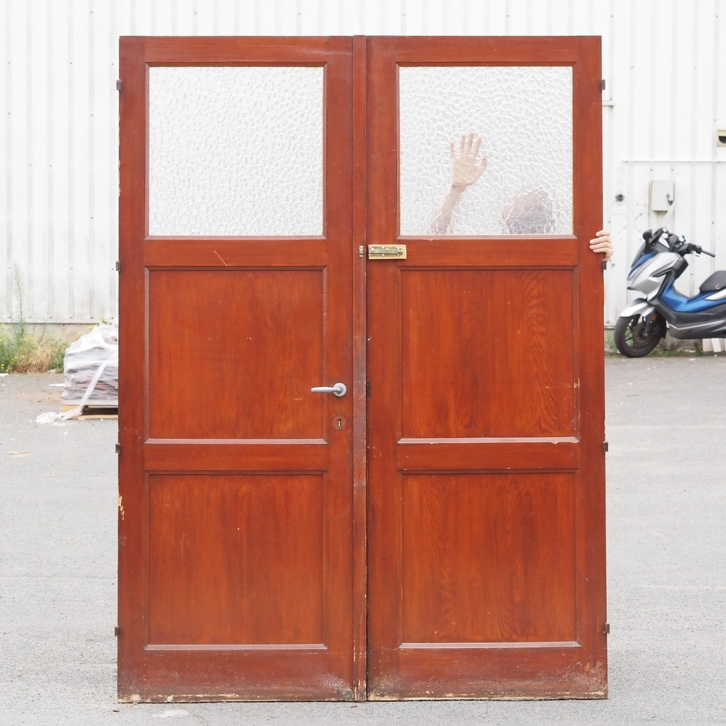 Door in varnished solid pine with textured glass panels (H. 216,5 x W. 82,8 cm) - Right