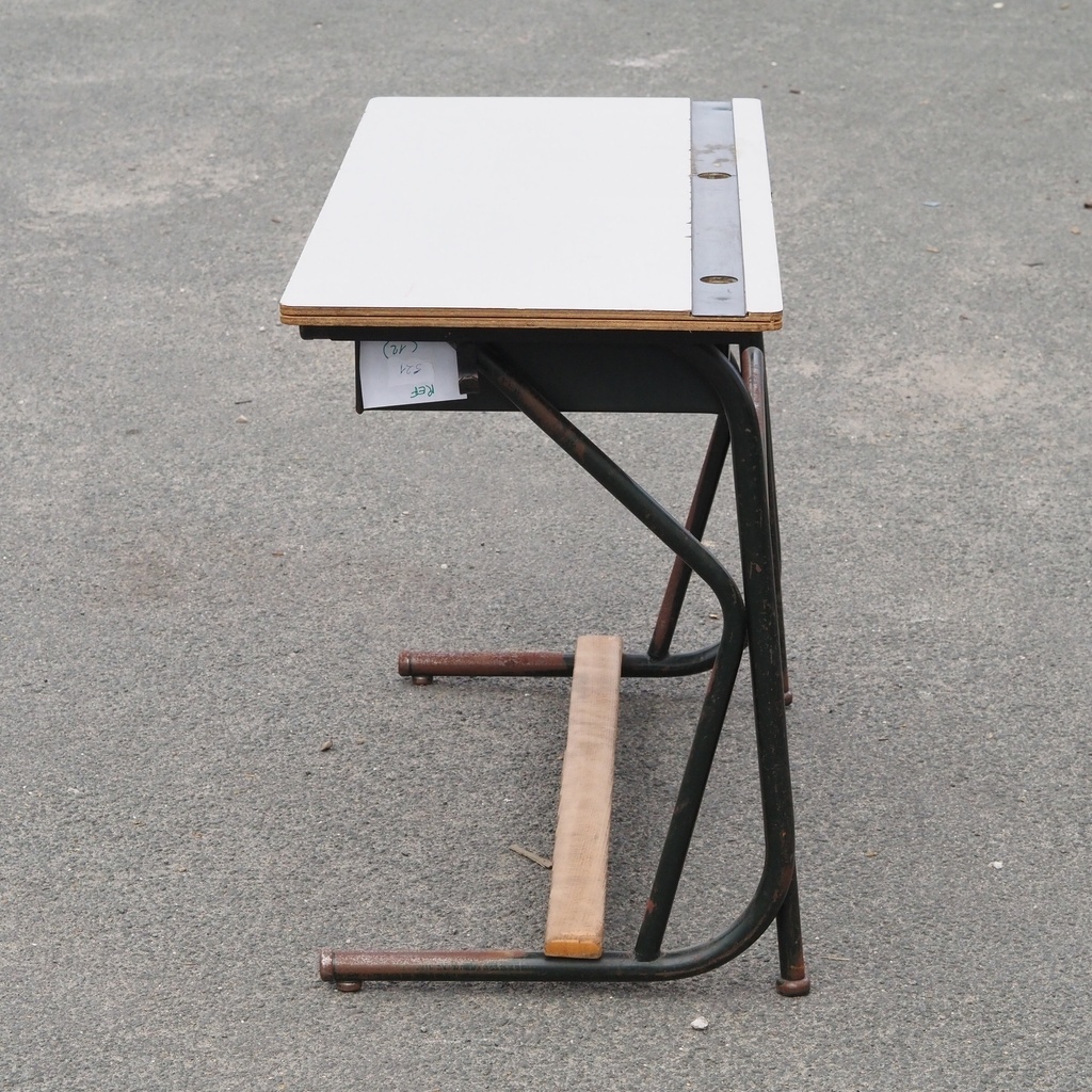 Office table 'H2O' by Ibens & Bataille for Bulo (180 x 80 cm)