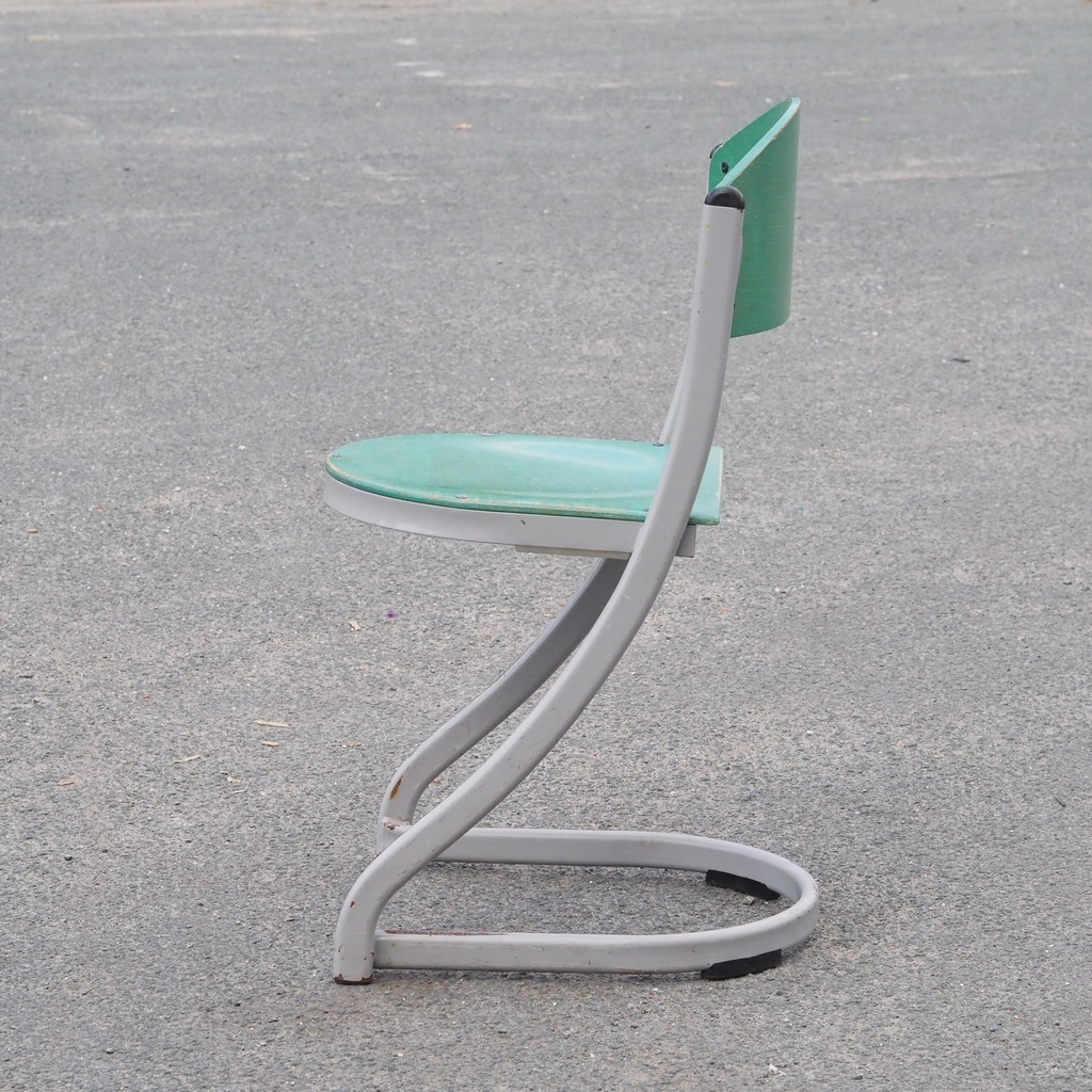 Stackable chair in varnished beech plywood and powder coated steel