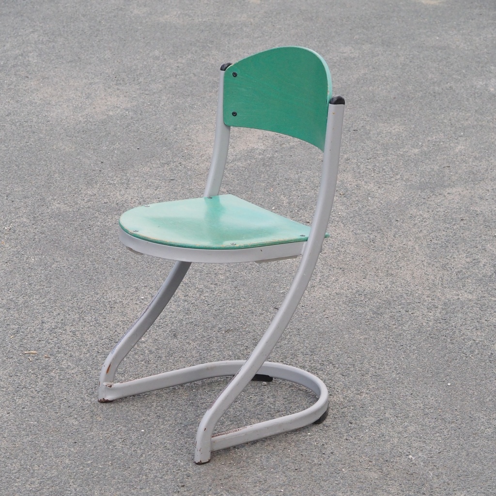 Stackable chair in varnished beech plywood and powder coated steel