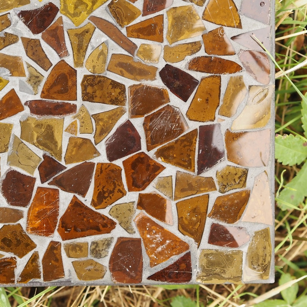 Handmade iridescent glass & ceramic mosaic tile by Emery&Cie (30 x 30 cm) - Amber