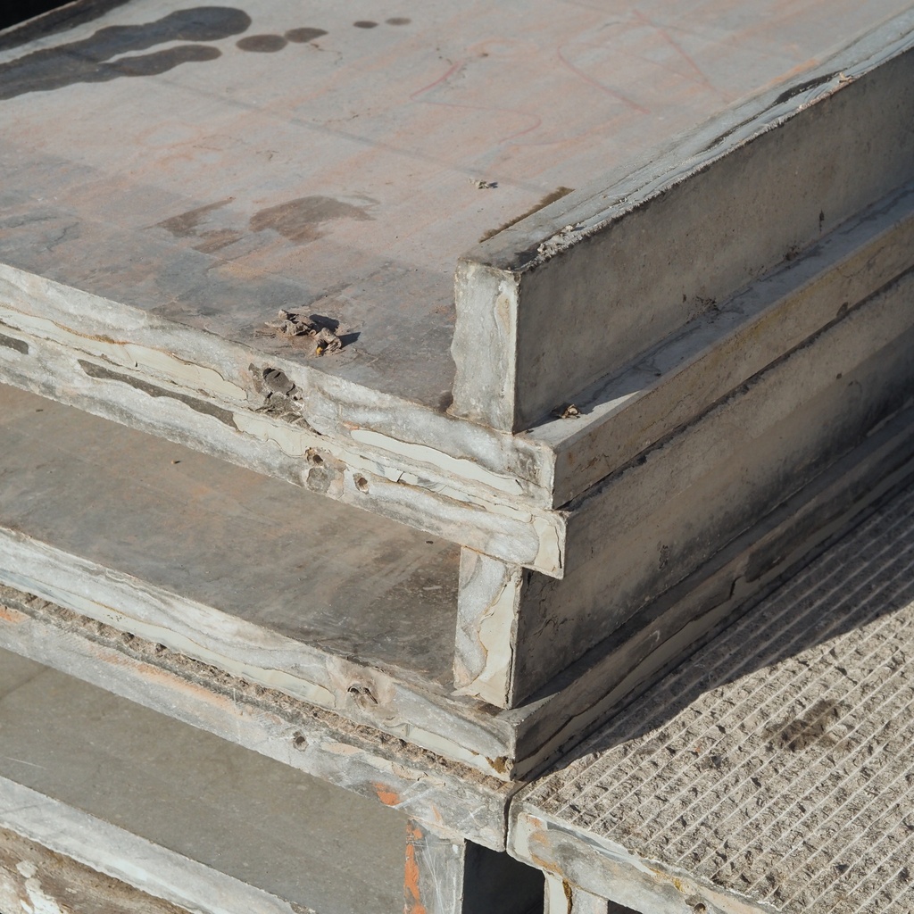 Blue limestone slabs with integral upstand