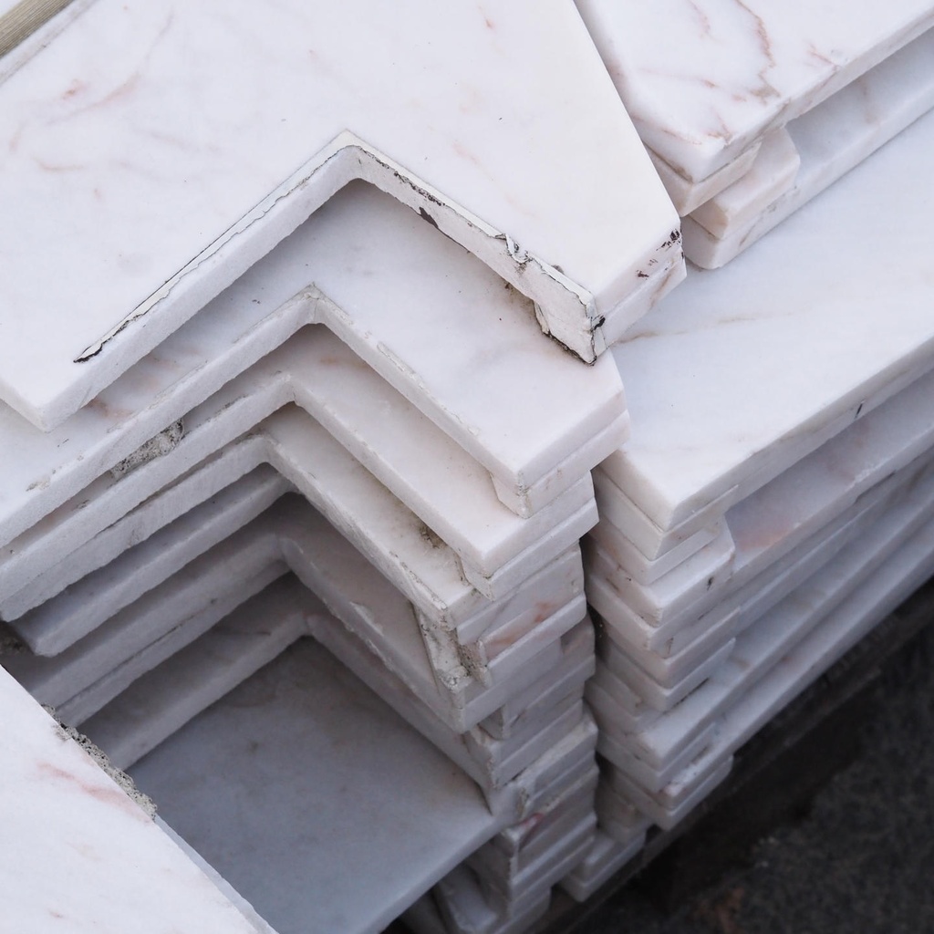 Skyros white marble slabs (various sizes) - Only available in our physical shop