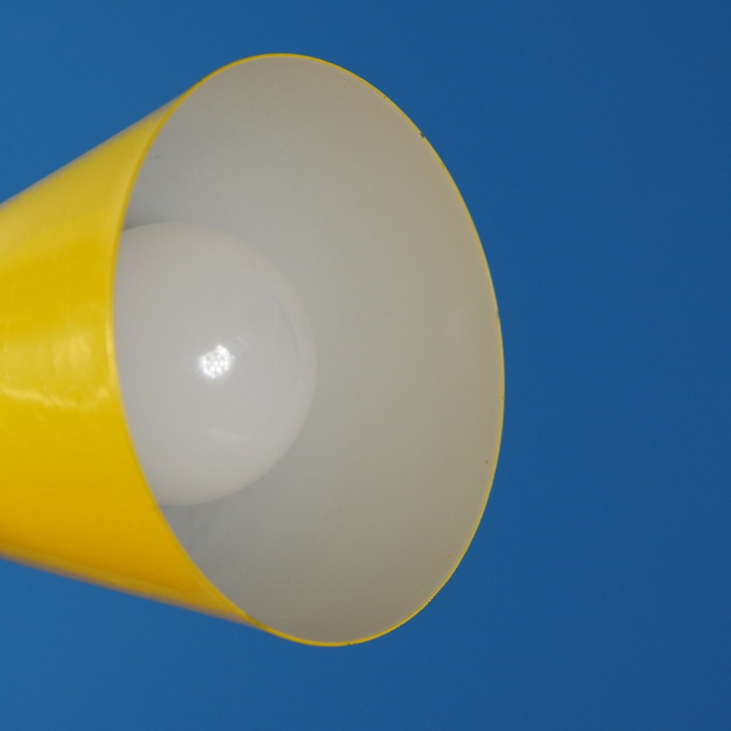 Hanging light in opaline glass (⌀ 15 cm)