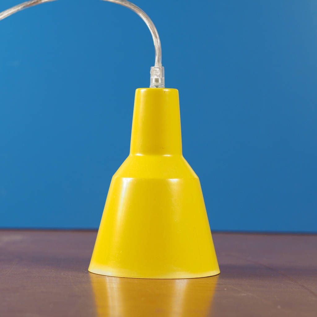 Hanging light in opaline glass (⌀ 15 cm)