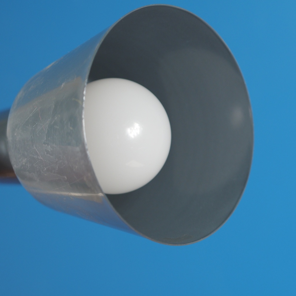 Hanging light in opaline glass (⌀ 15 cm)