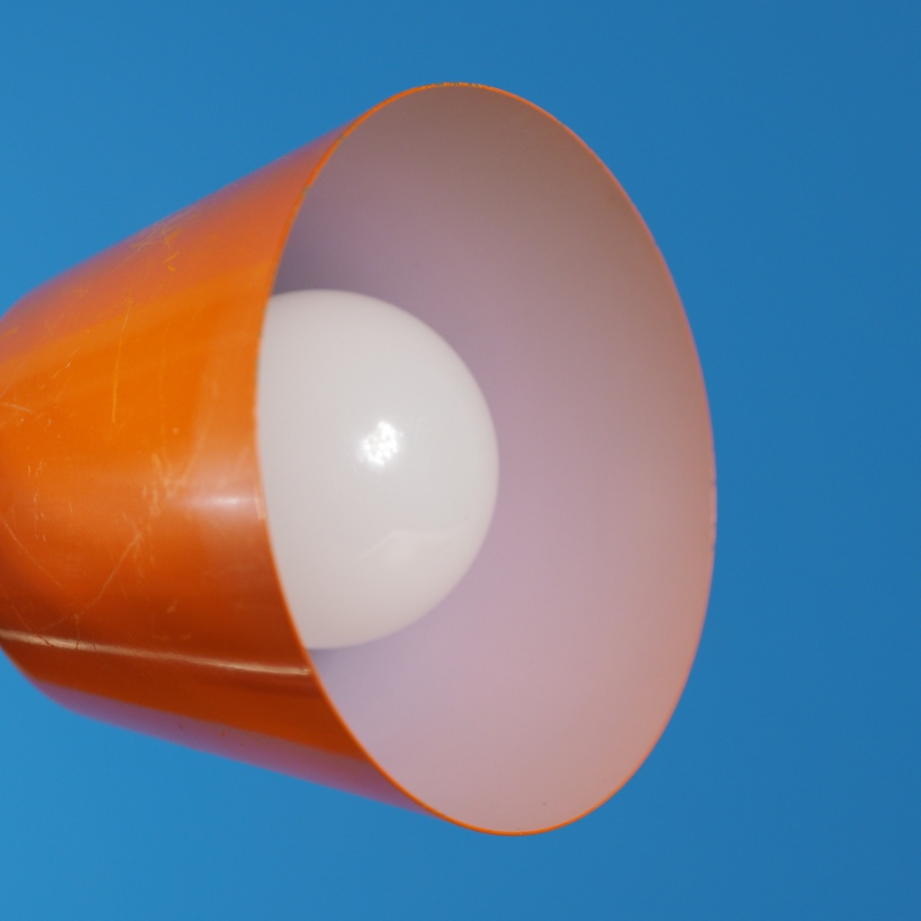 Hanging light in opaline glass (⌀ 15 cm)