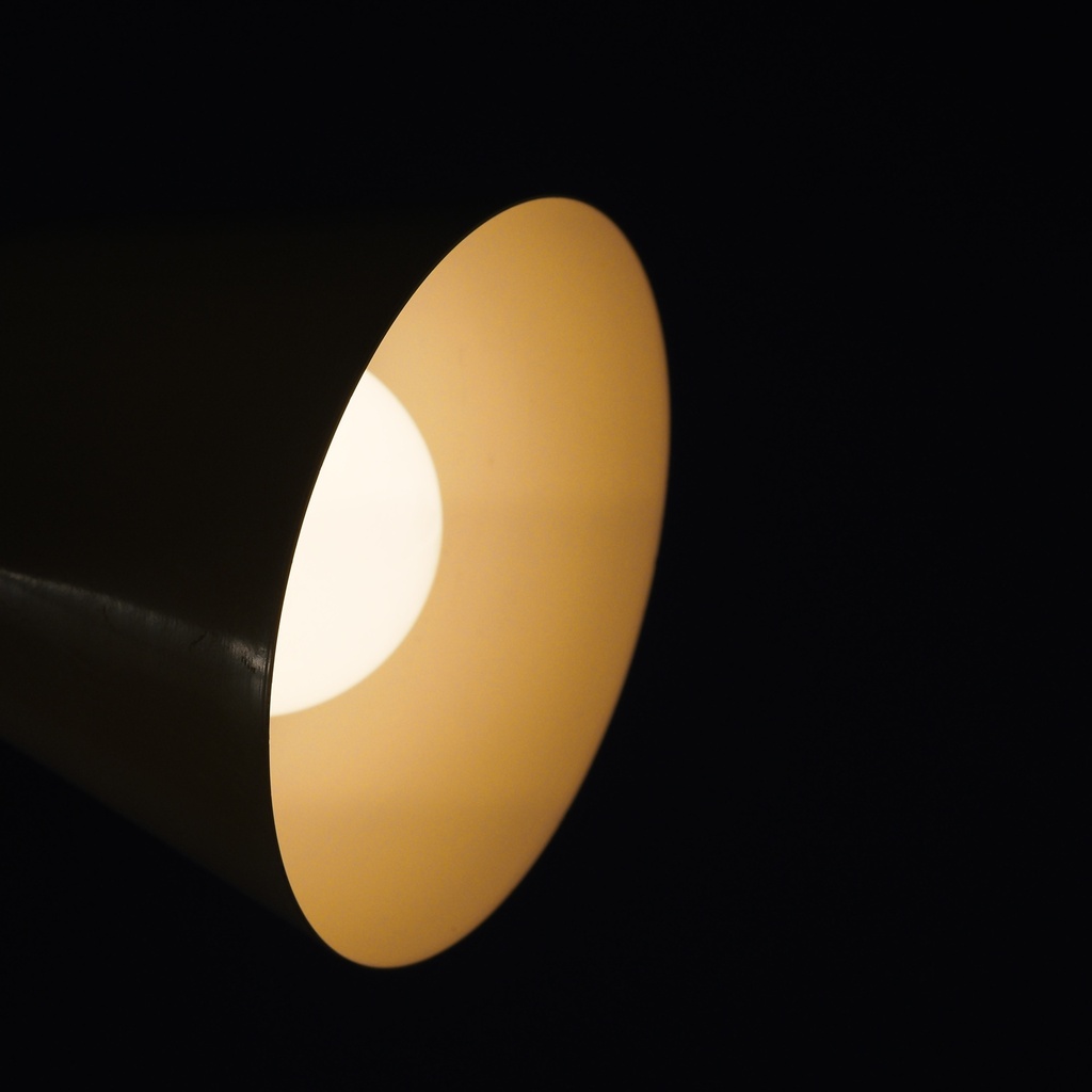 Hanging light with an aluminium lampshade - Yellow