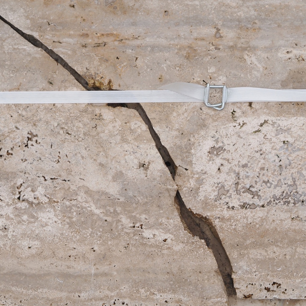 Batch of reclaimed travertine slabs for opus incertum (± 20m2) - Only in our physical shop