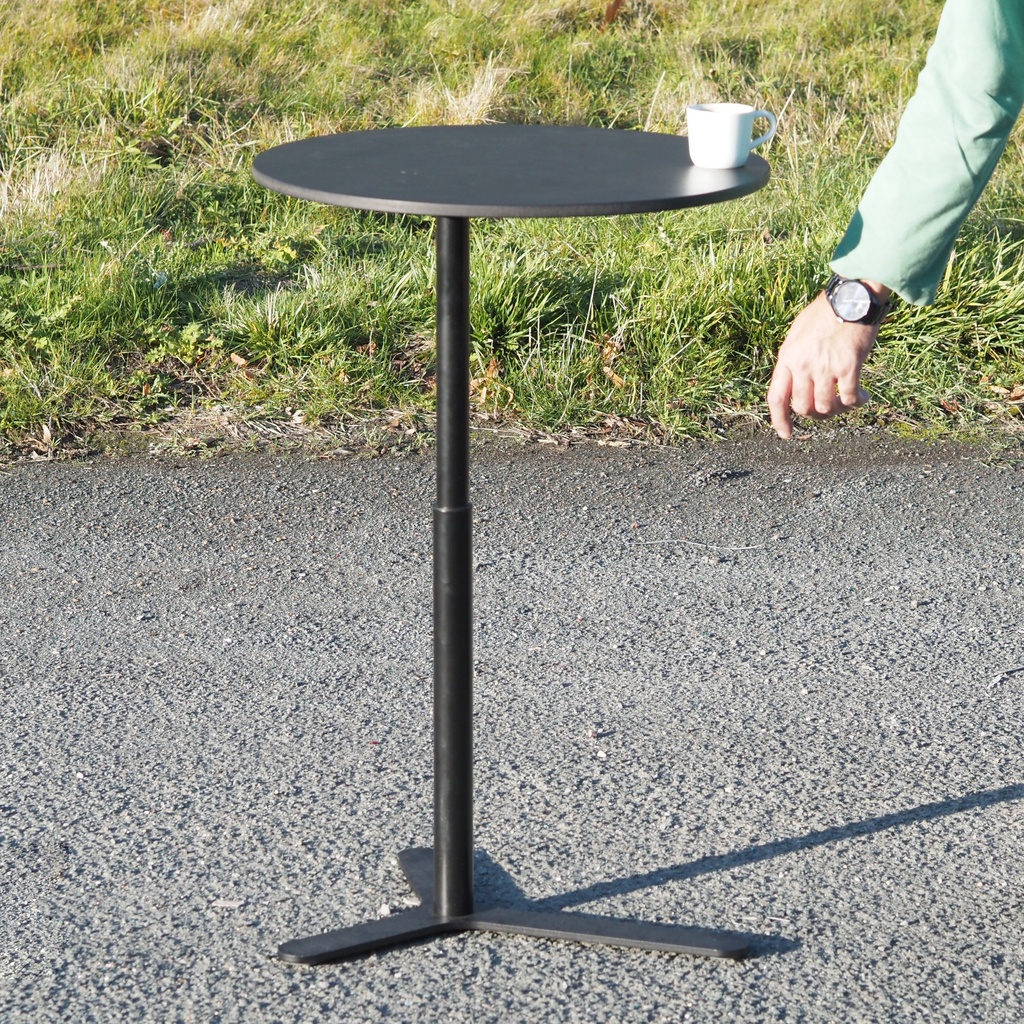 Stackable chair in Pagwood by Thur-op-seat