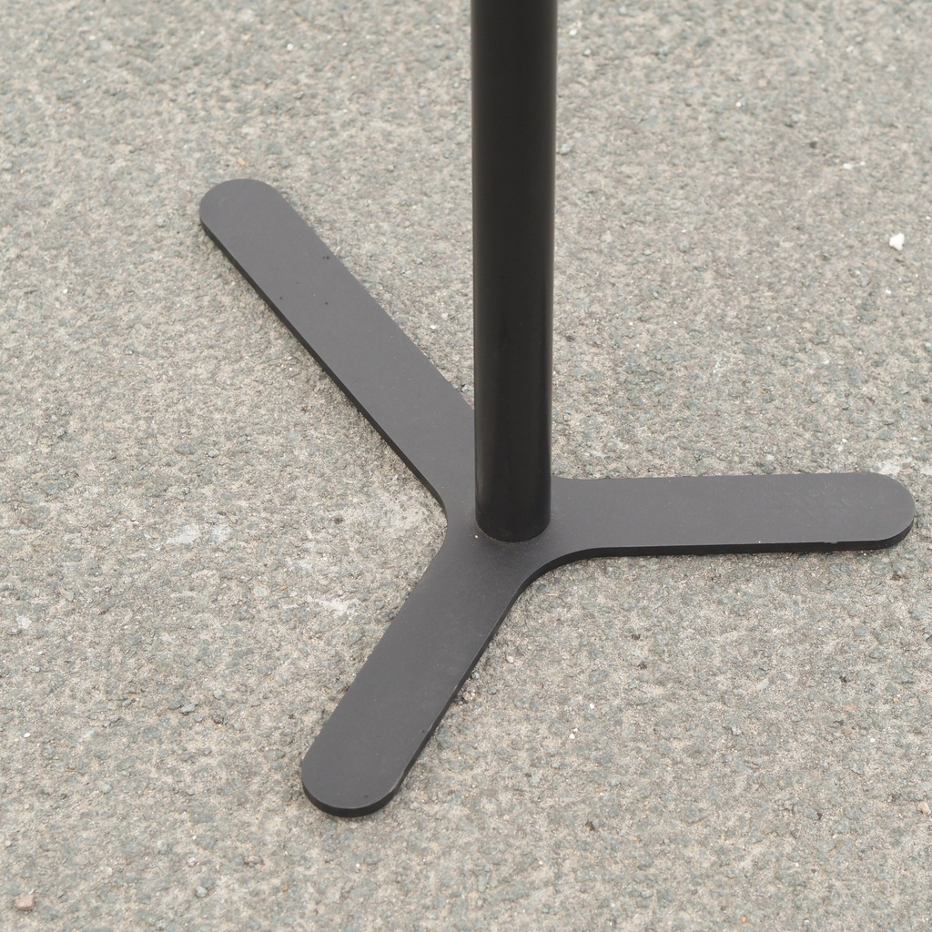Stackable chair in Pagwood by Thur-op-seat