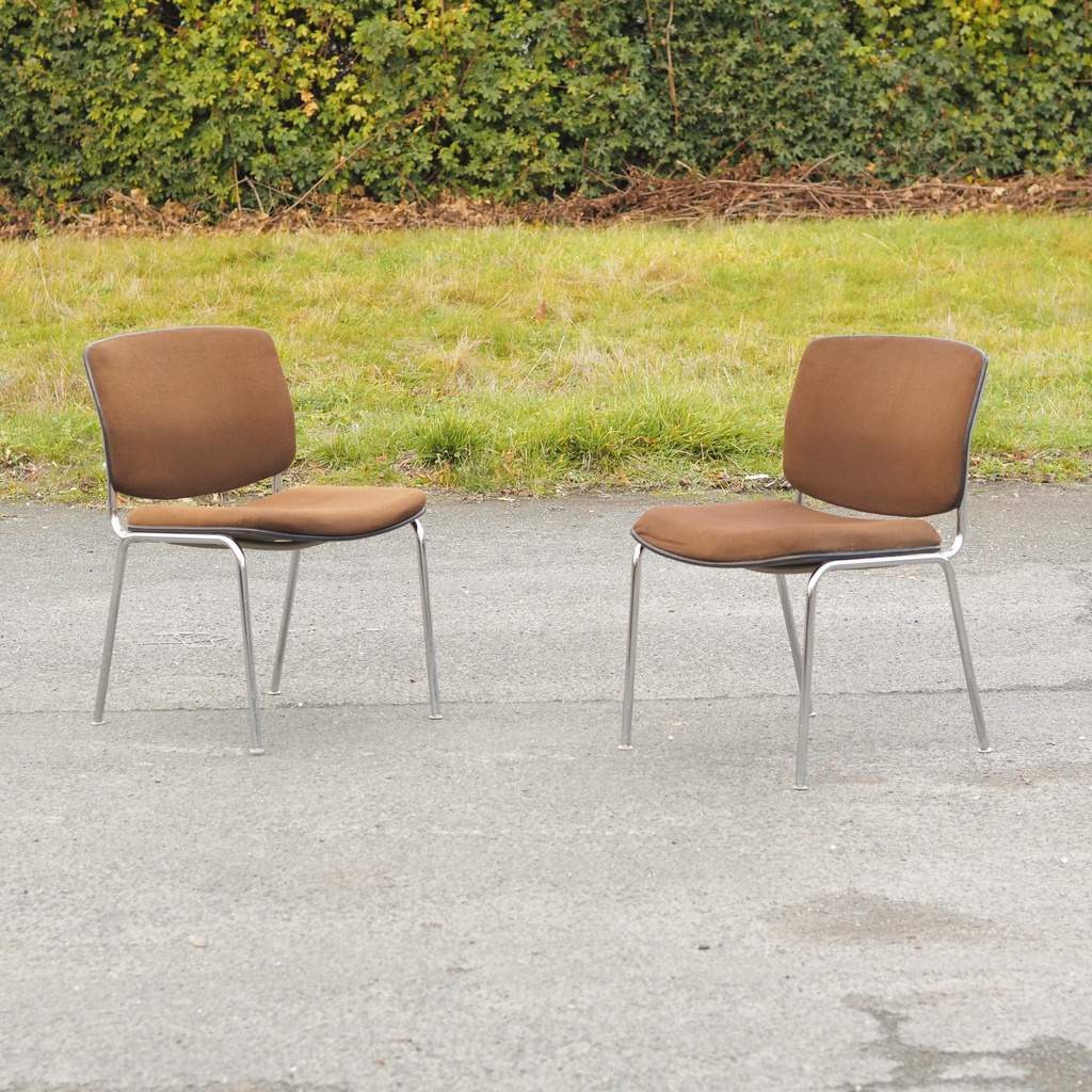 Stackable chair in Pagwood by Thur-op-seat