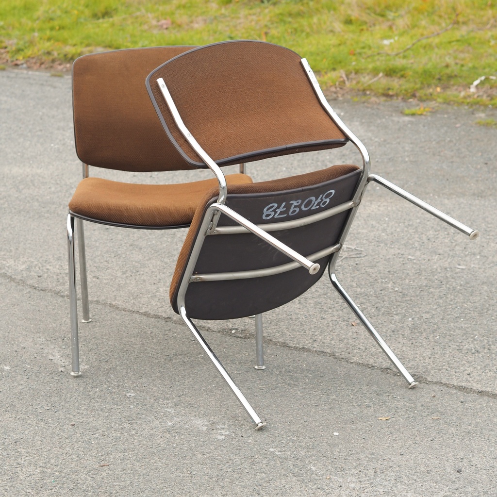 Stackable chair in Pagwood by Thur-op-seat