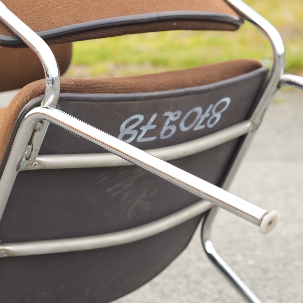 Stackable chair in Pagwood by Thur-op-seat