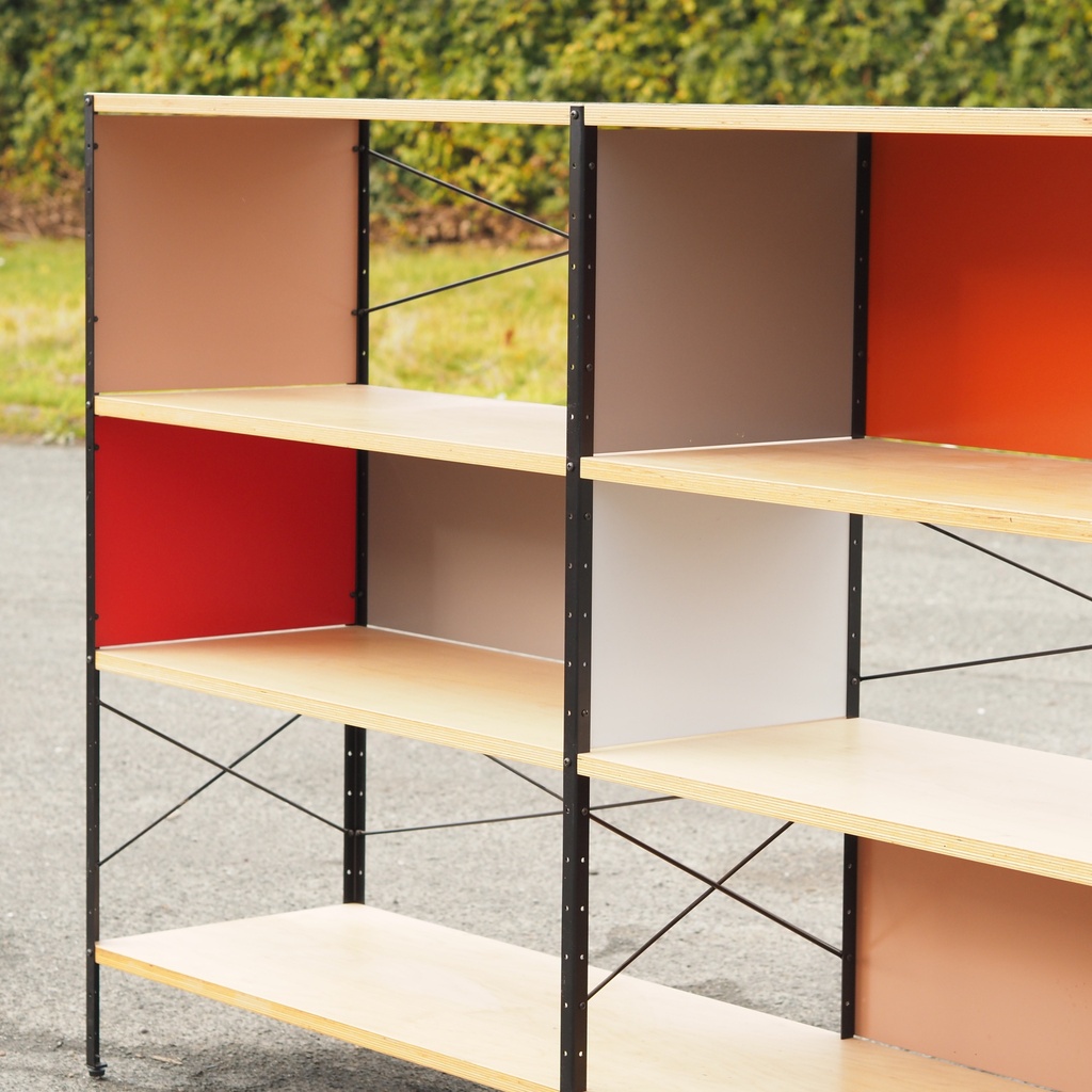 Stackable chair in Pagwood by Thur-op-seat