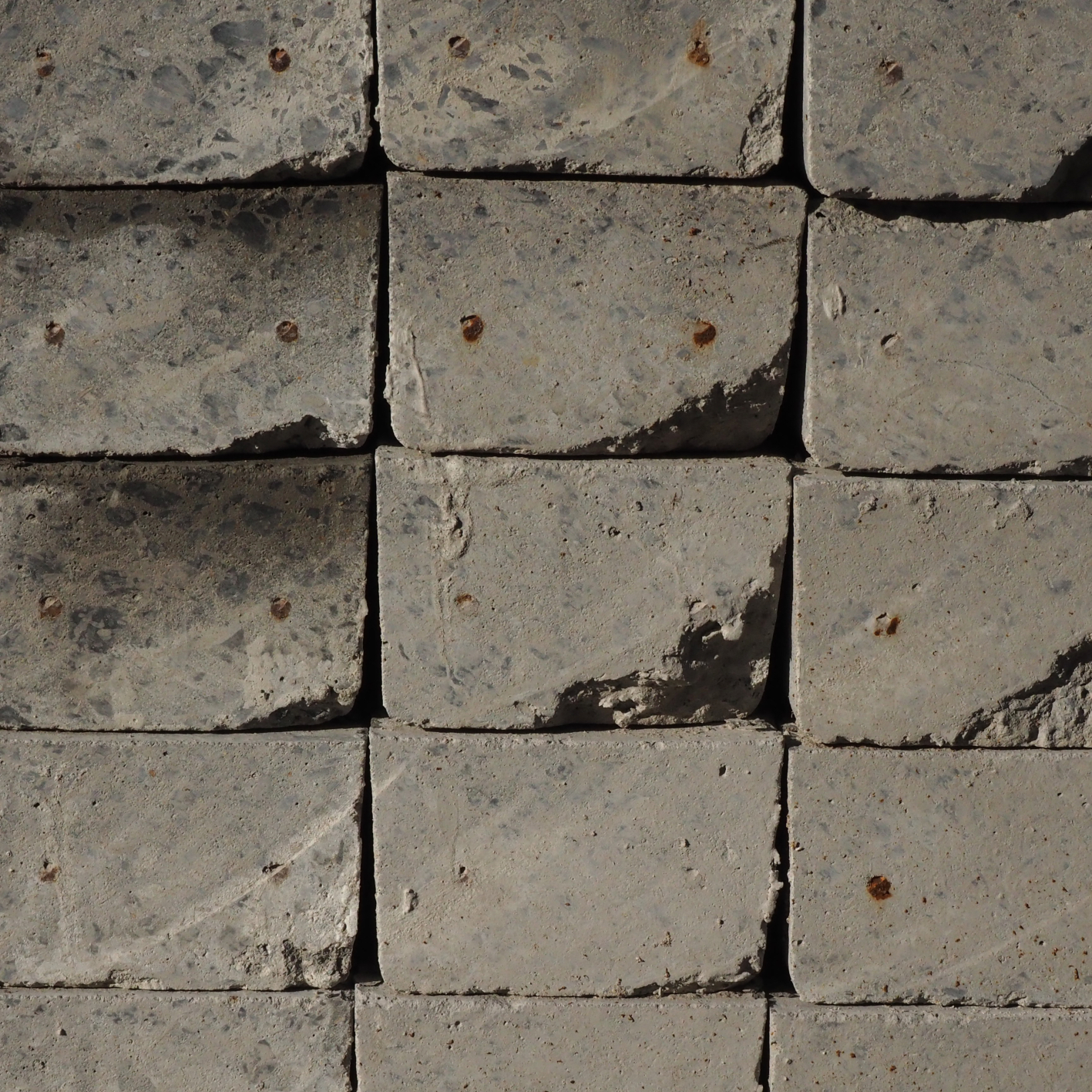 Batch of concrete lintels (31 pc.)