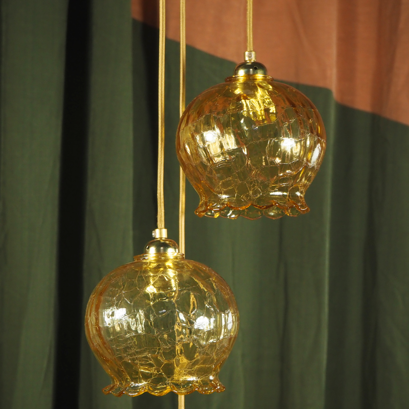 Orange hanging light ‘Ursula’