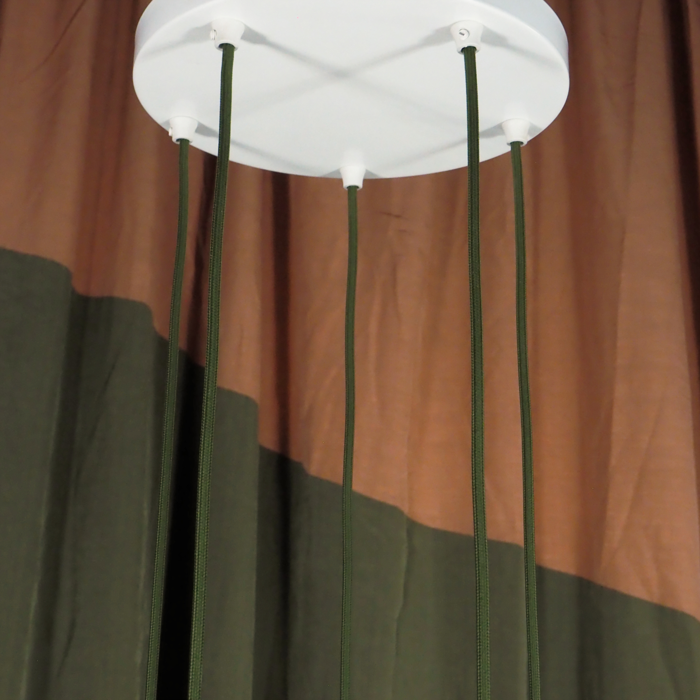 Hanging light ‘Verner’ in textured glass