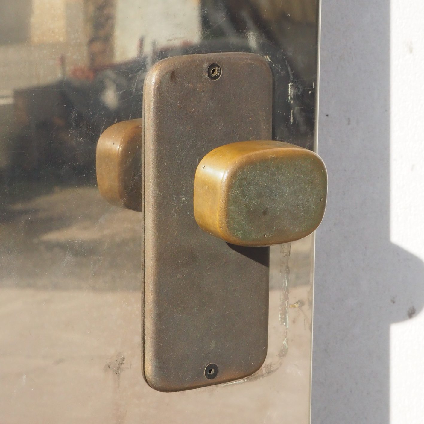 Door in stainless steel with bronze door handles by Jules Wabbes (H. 202.5 x 75 cm) – Right