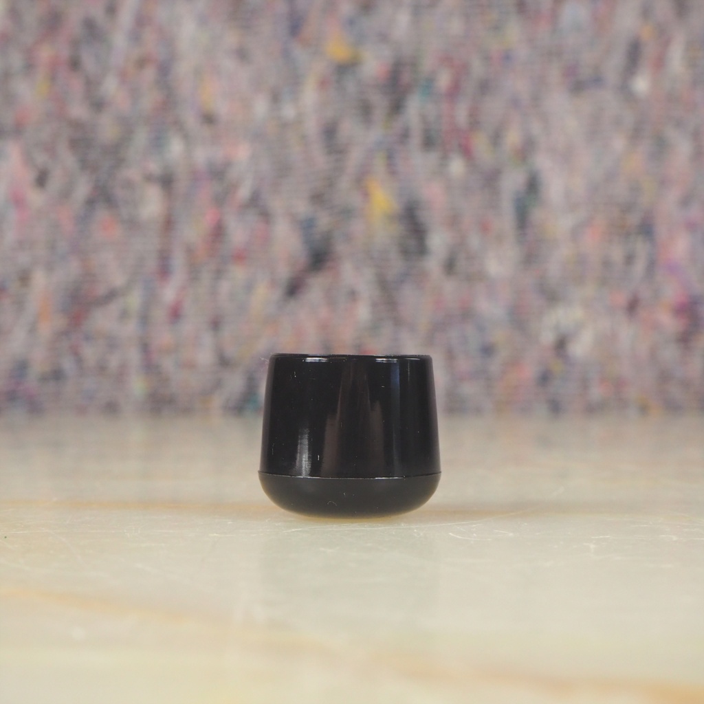 Plastic end caps – Factory New!