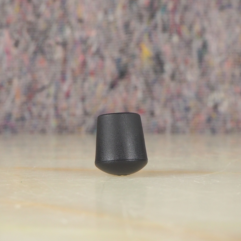 Plastic end caps – Factory New!