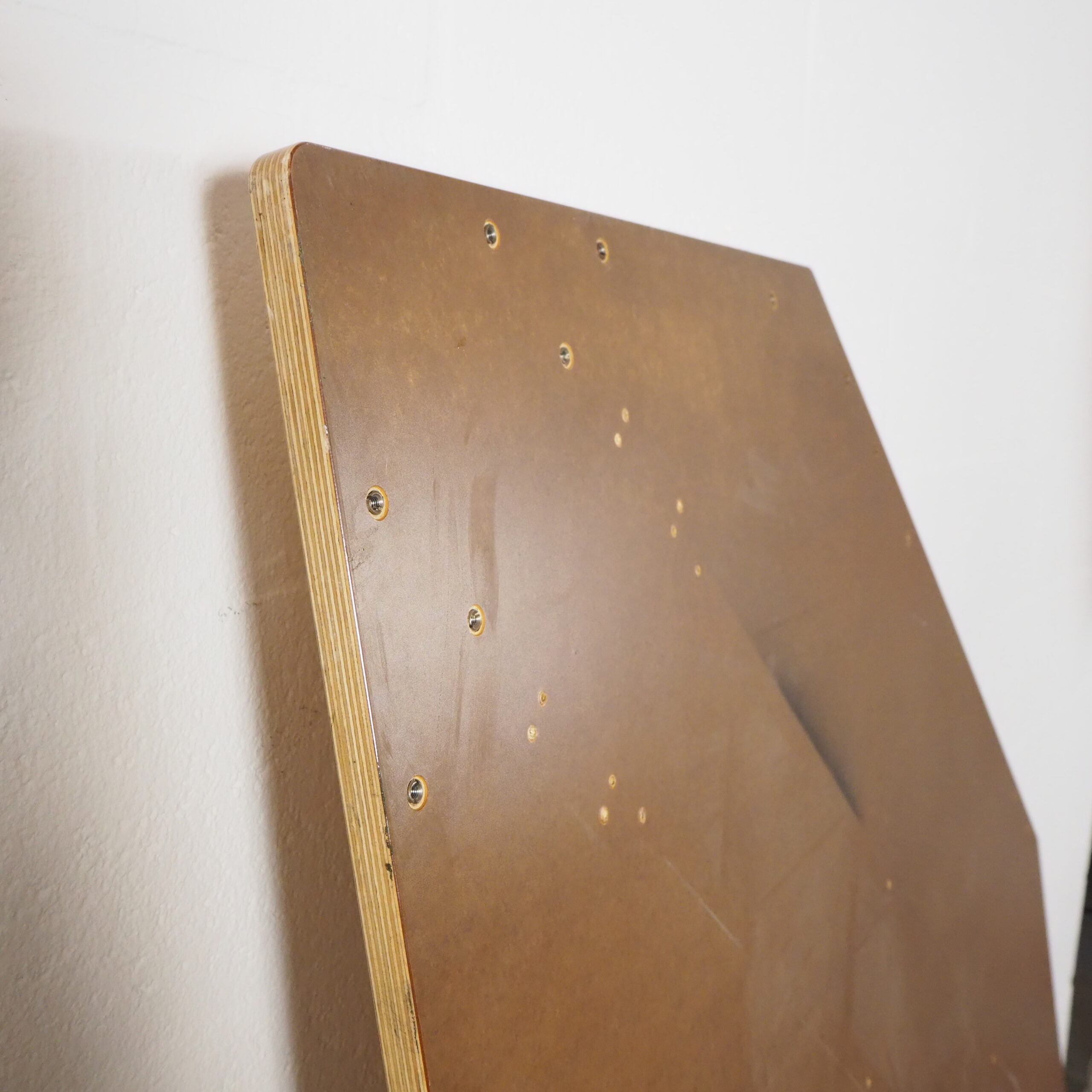 Laminated birch plywood table top